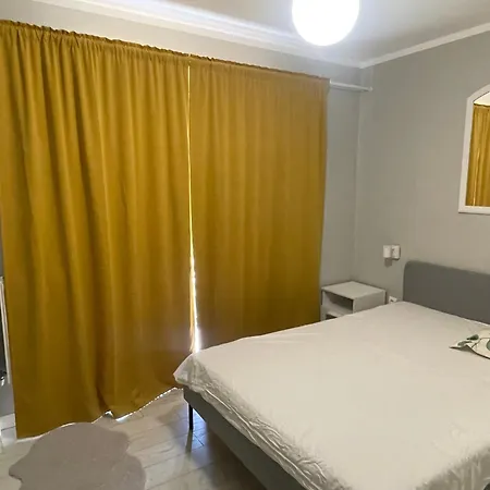 City Center Luxury - 2 Bedrooms 85m Self Check-in Craiova