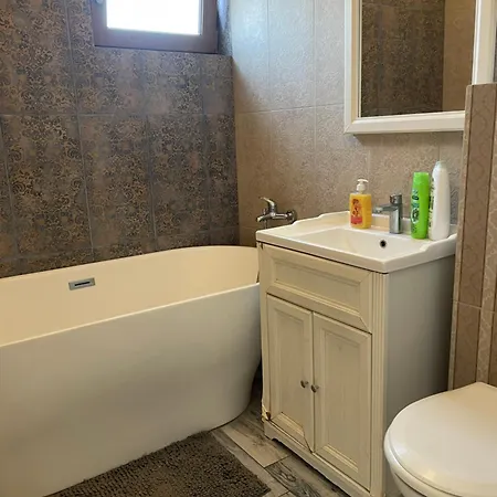 City Center Luxury - 2 Bedrooms 85m Self Check-in Apartment