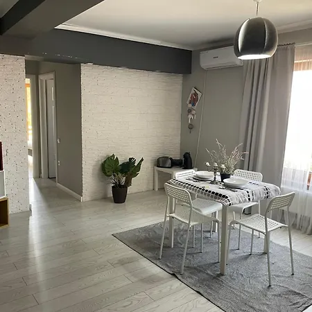 Apartment City Center Luxury - 2 Bedrooms 85m Self Check-in